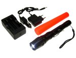 Led-CREE-zaklamp-oplaadbaar-37V-(74V)-li-ion-18650-accu-XML-T6-verkeersregelaars-lamp-met-opzet-kegel