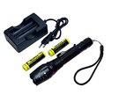 Led-zaklamp-lamp-oplaadbaar-2X-37V-(74V)-li-ion-18650-accu-XML-T6-met-dual-netlader